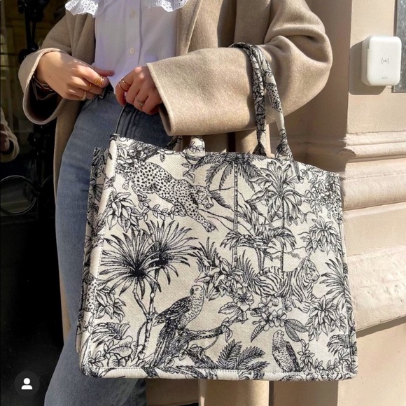 Jimmy Choo For H\u0026M Borsa a tracolla in Pelle in Nero - Second hand Jimmy  Choo For H\u0026M Borsa a tracolla in Pelle in Nero acquista di seconda mano a  99€ (8011213)